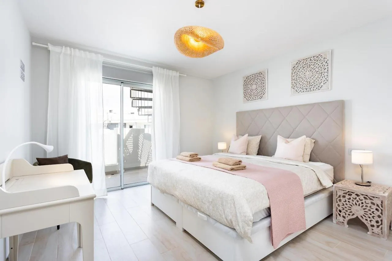 Apartment Home2Book Stylish & Relax Attic La Tejita, Pool