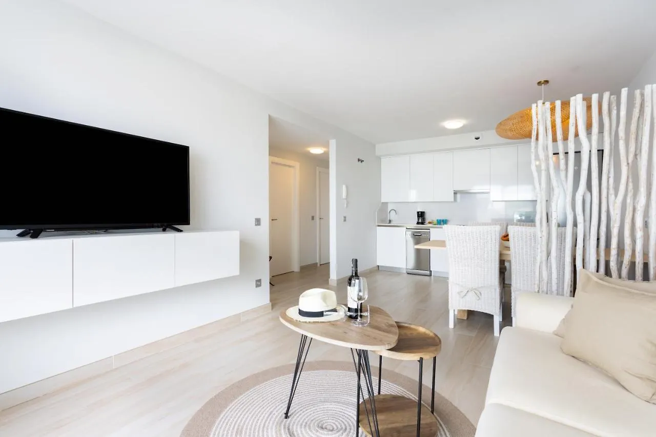 Home2Book Stylish & Relax Attic La Tejita, Pool Apartment